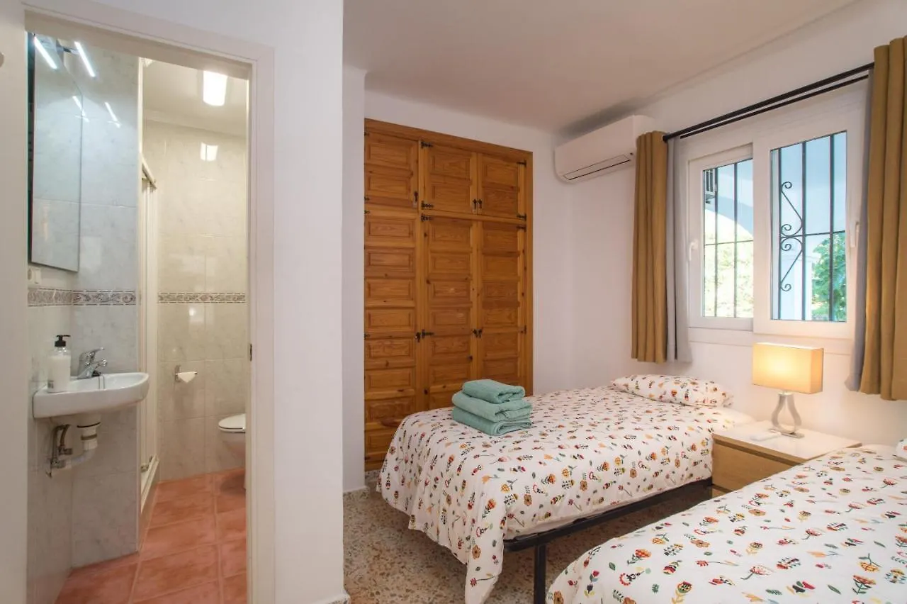 Tetuan 7 Oasis Properties Nerja İspanya
