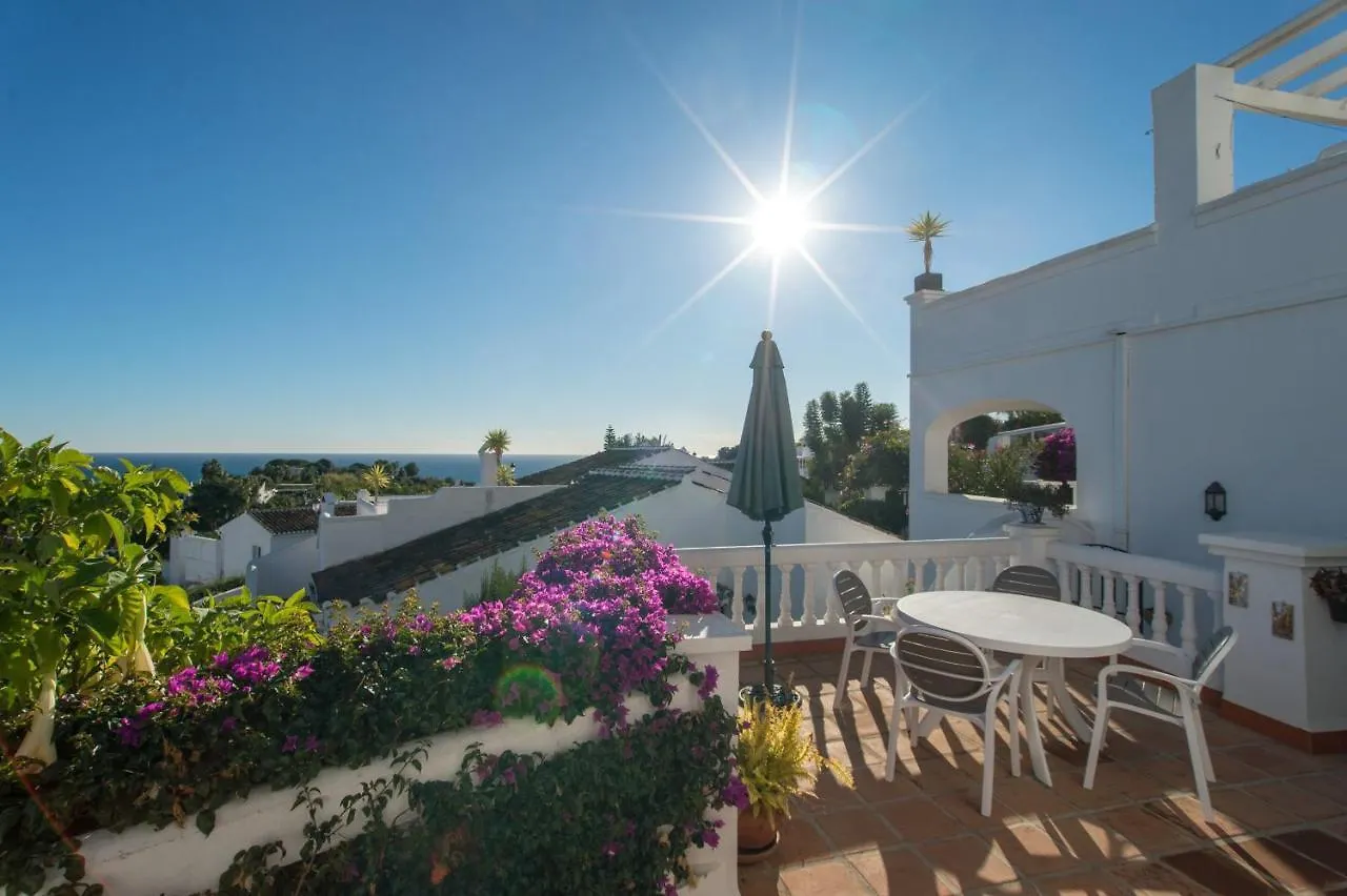Tetuan 7 Oasis Properties Nerja İspanya