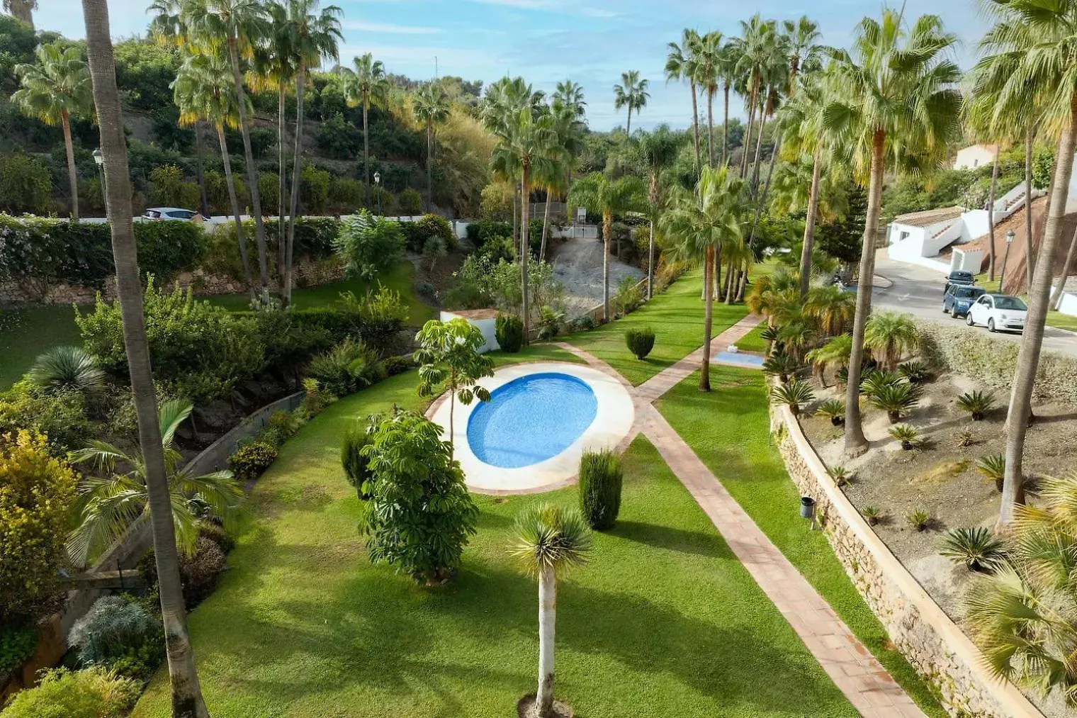 Tetuan 7 Oasis Properties Nerja İspanya